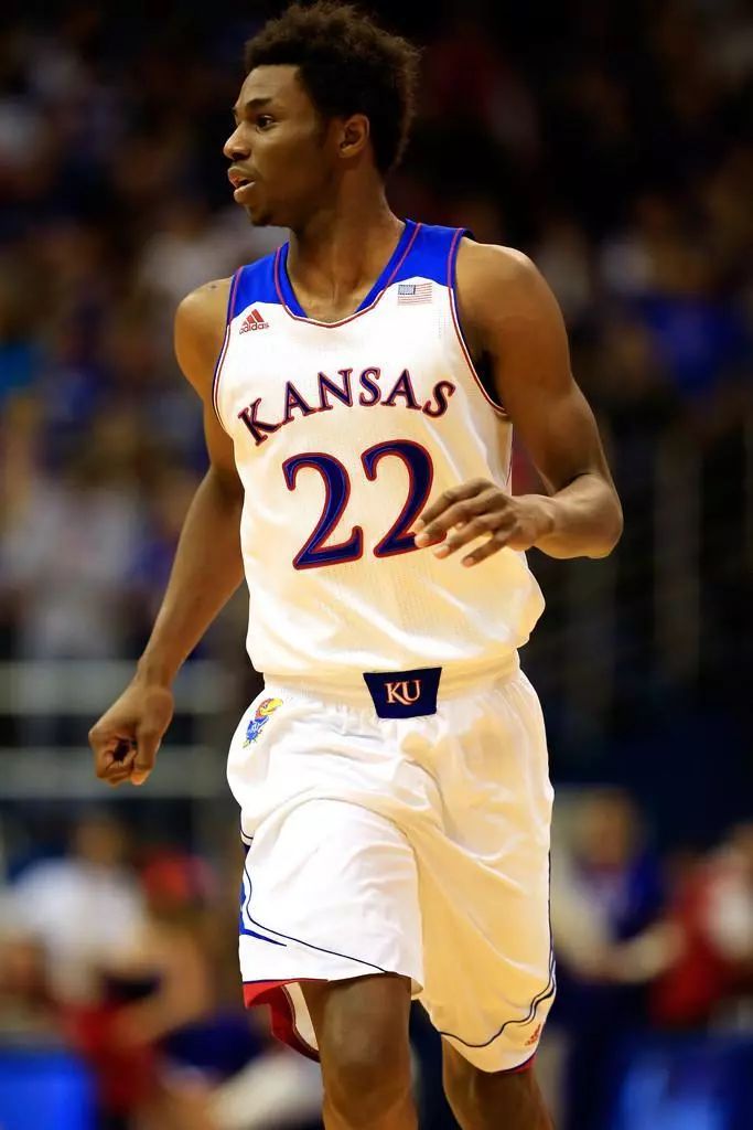 个子矮的篮球球星_篮球历史矮个子中锋男明星_nba矮个中锋现役